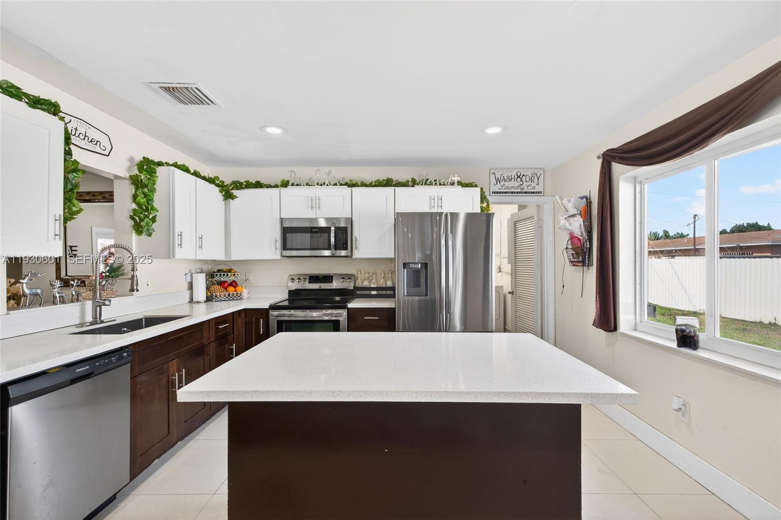 CAROL CITY 4TH ADDN - Residential