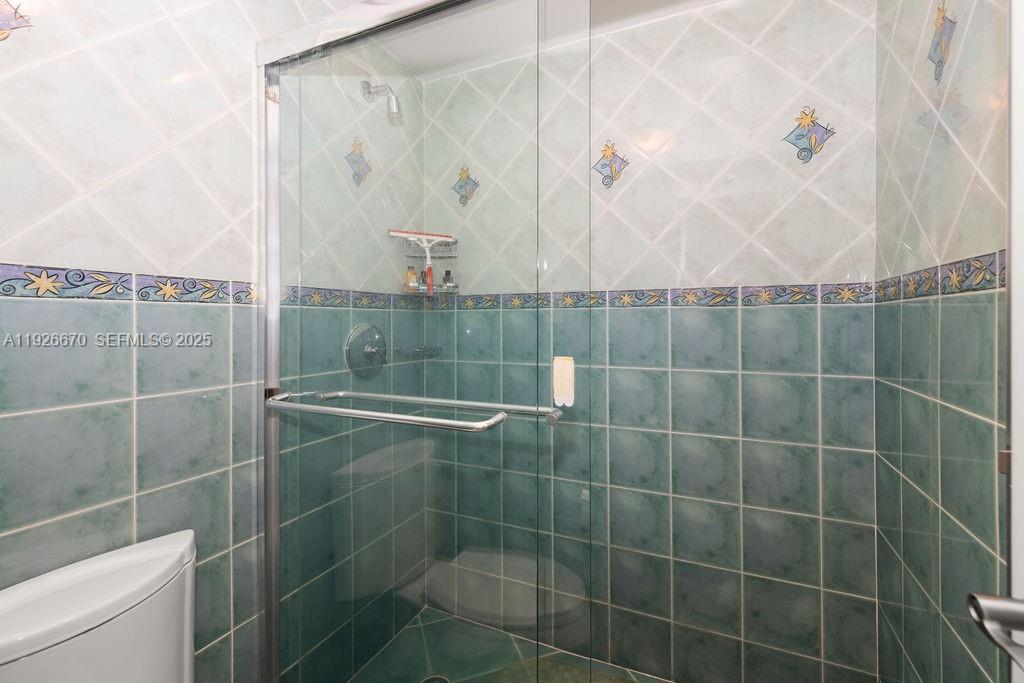 THE DECOPLAGE CONDO - Residential