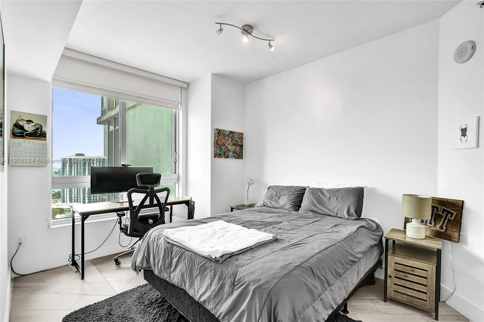 WIND CONDO - Residential Lease