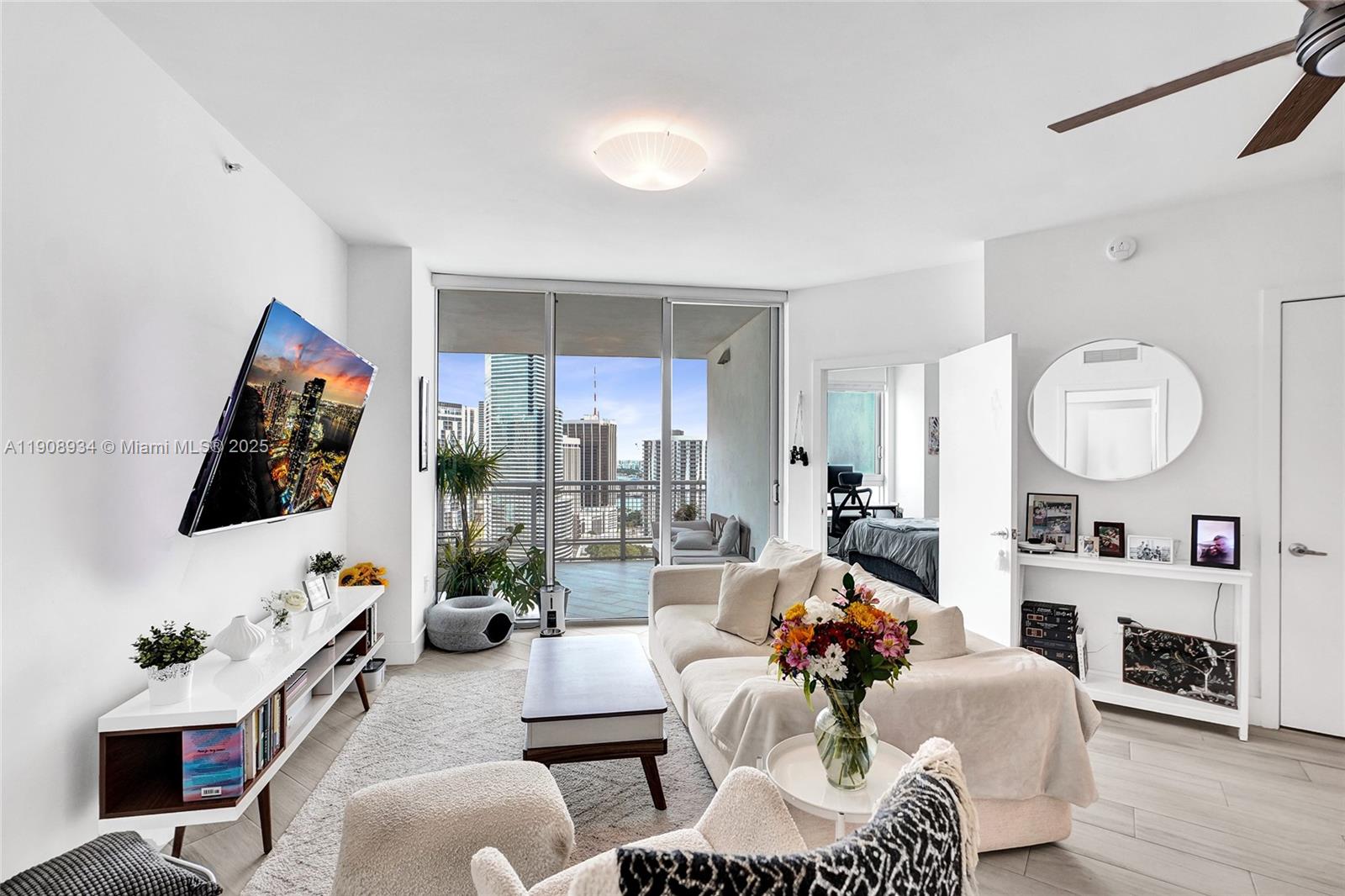 WIND CONDO - Residential Lease