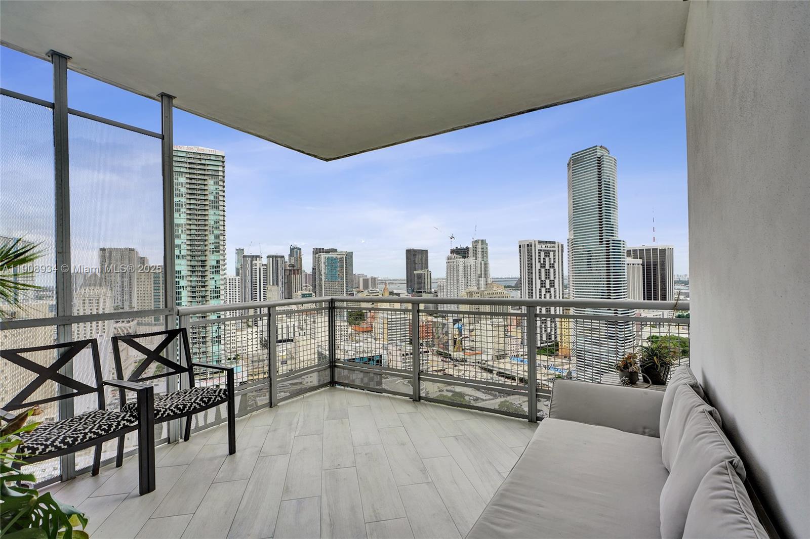 WIND CONDO - Residential Lease