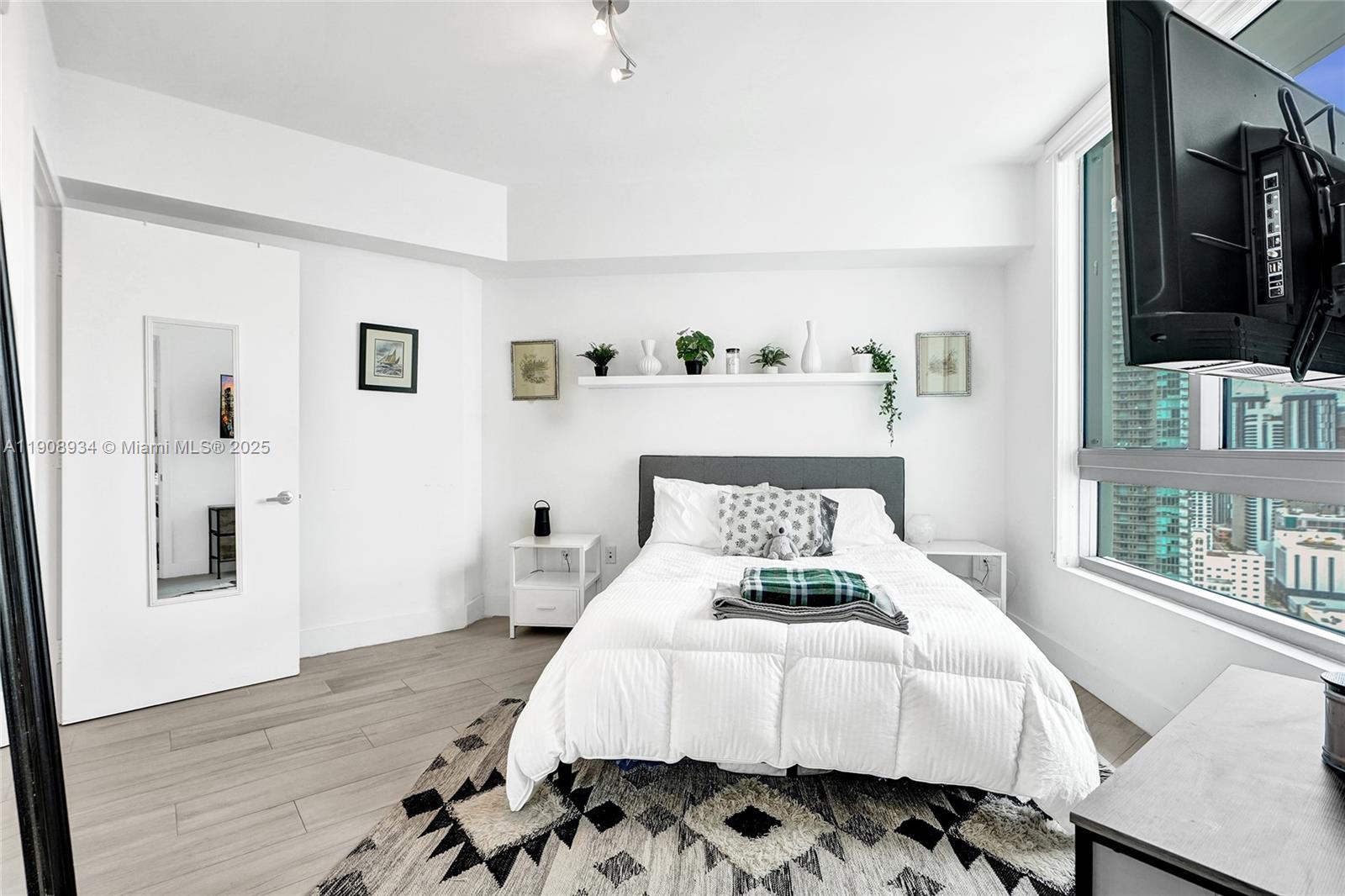 WIND CONDO - Residential Lease