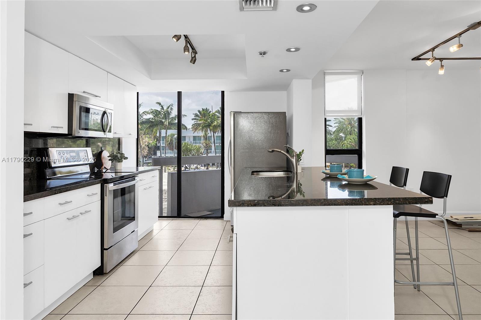 2501 Brickell Ave 202