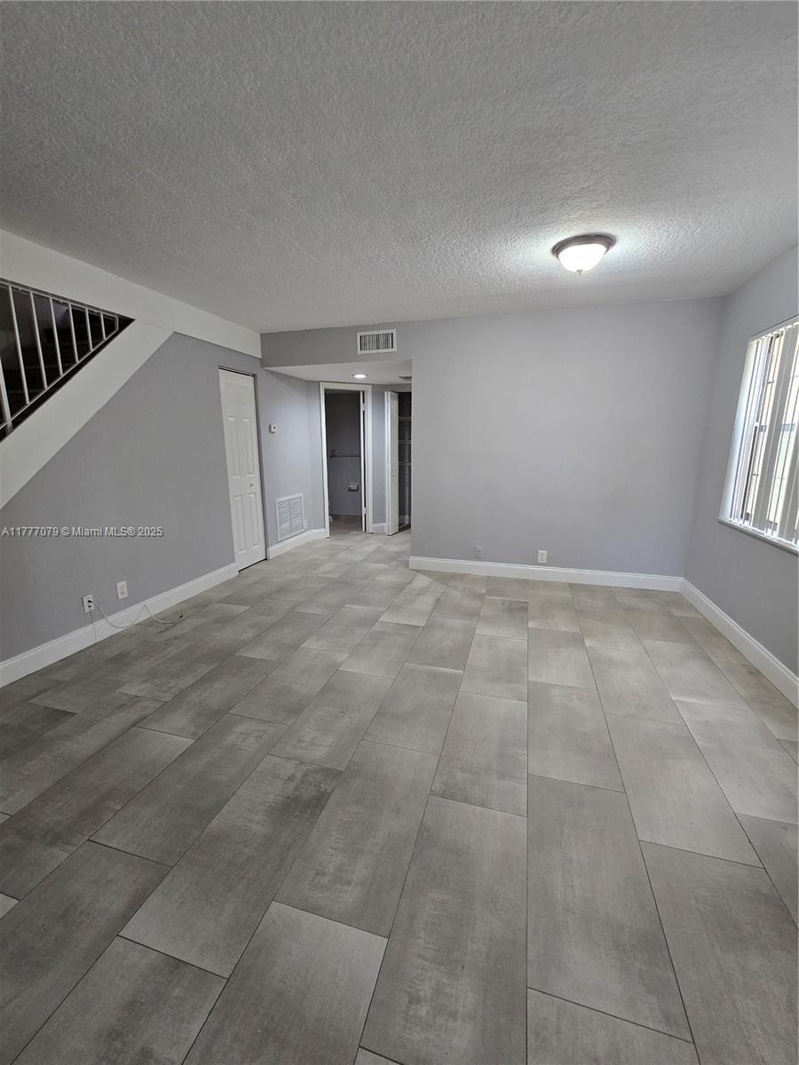 PINES OF CORAL SPRINGS CO - Residential Lease