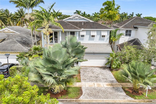 3473 NE 2ND ST, HOMESTEAD, FL 33033 - Image 4cc82f4b022f0cbb7c6dcc6c19d881db/3911902573