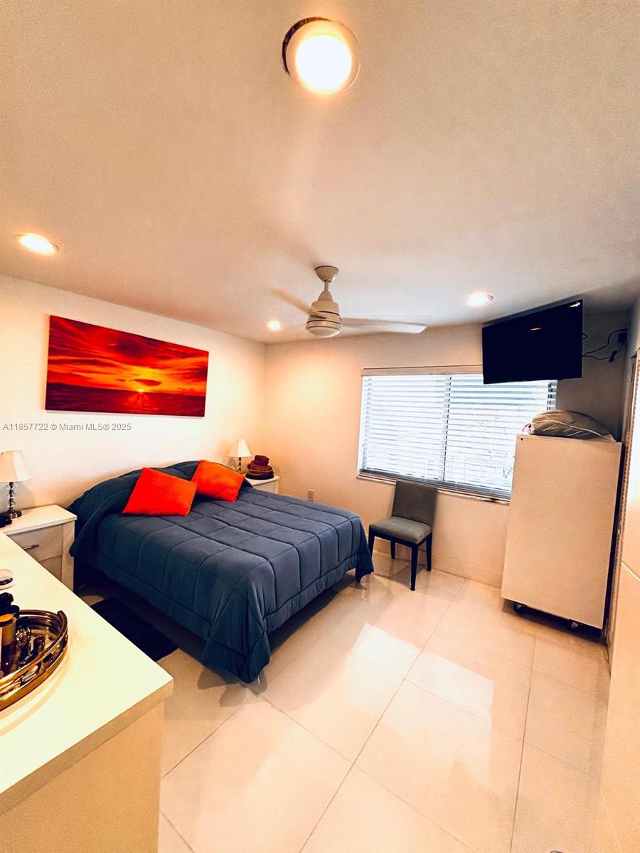 SUNRISE LAKES 94 CONDO - Residential