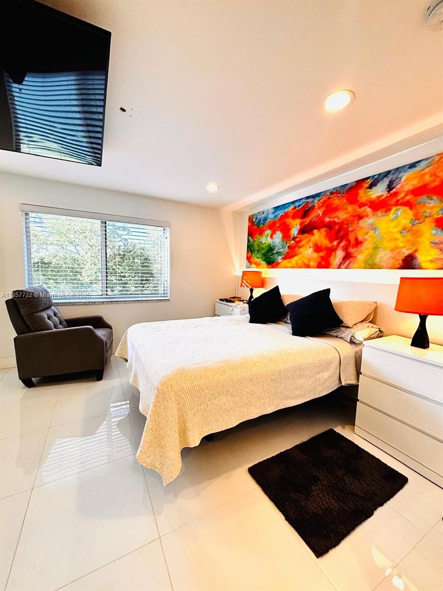 SUNRISE LAKES 94 CONDO - Residential