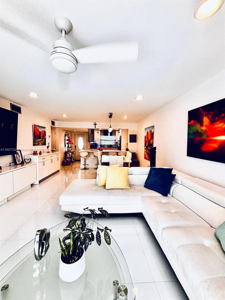 SUNRISE LAKES 94 CONDO - Residential