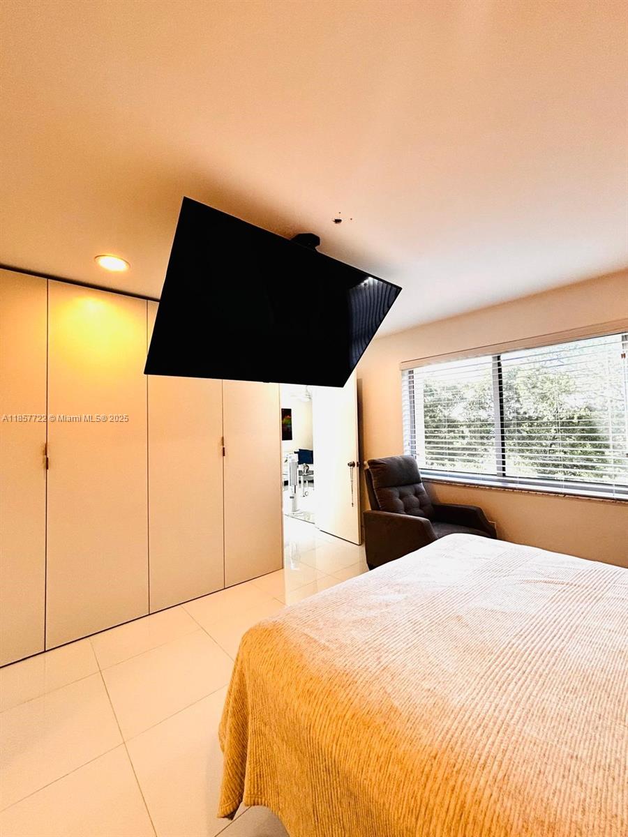 SUNRISE LAKES 94 CONDO - Residential