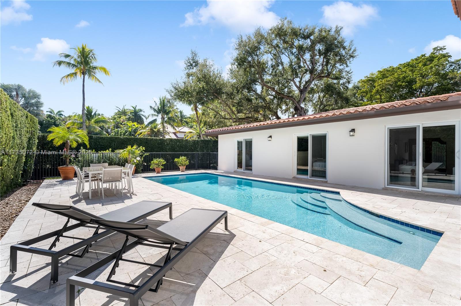 CORAL GABLES RIVIERA SEC - Residential