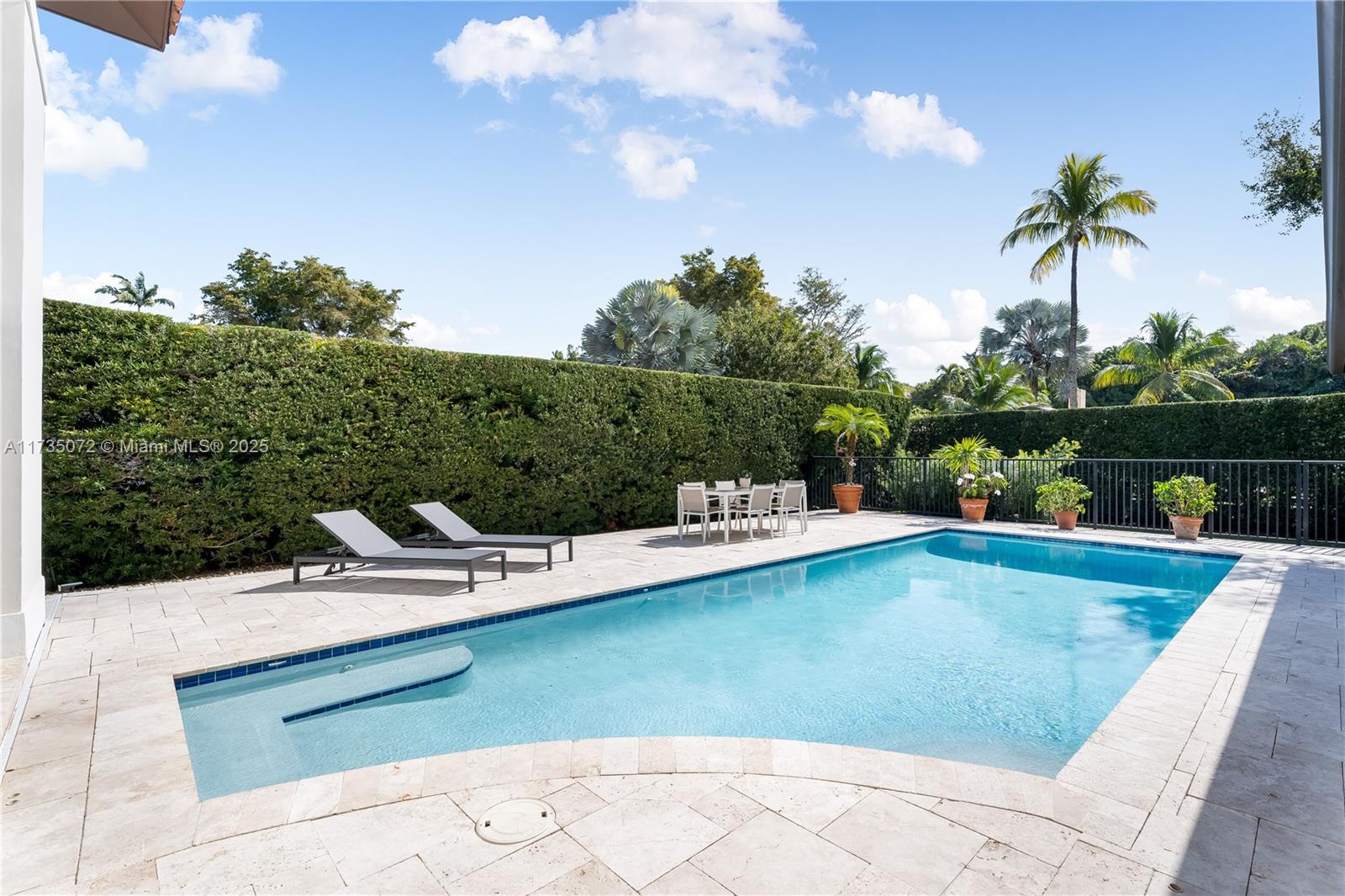 CORAL GABLES RIVIERA SEC - Residential