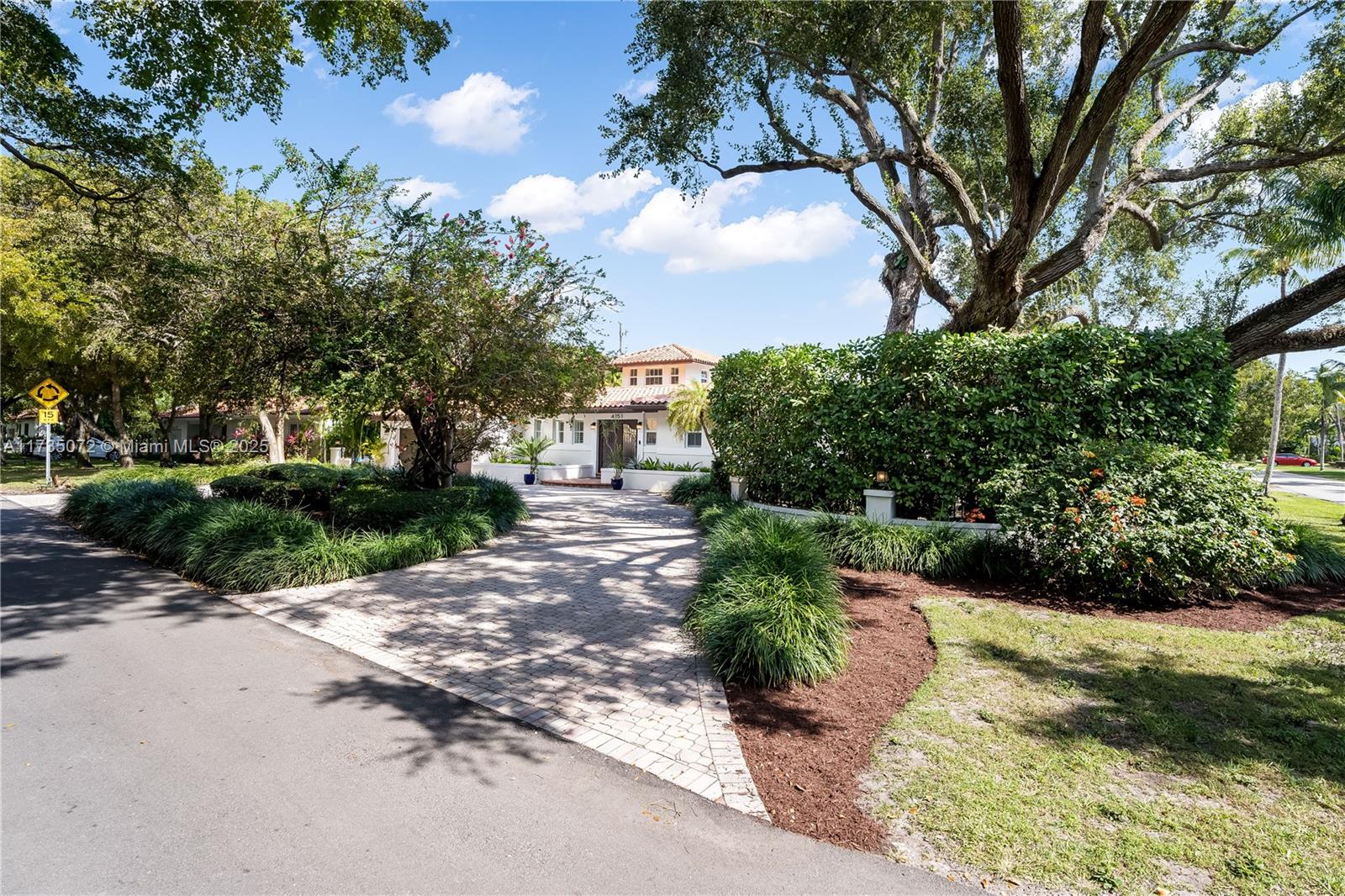 CORAL GABLES RIVIERA SEC - Residential