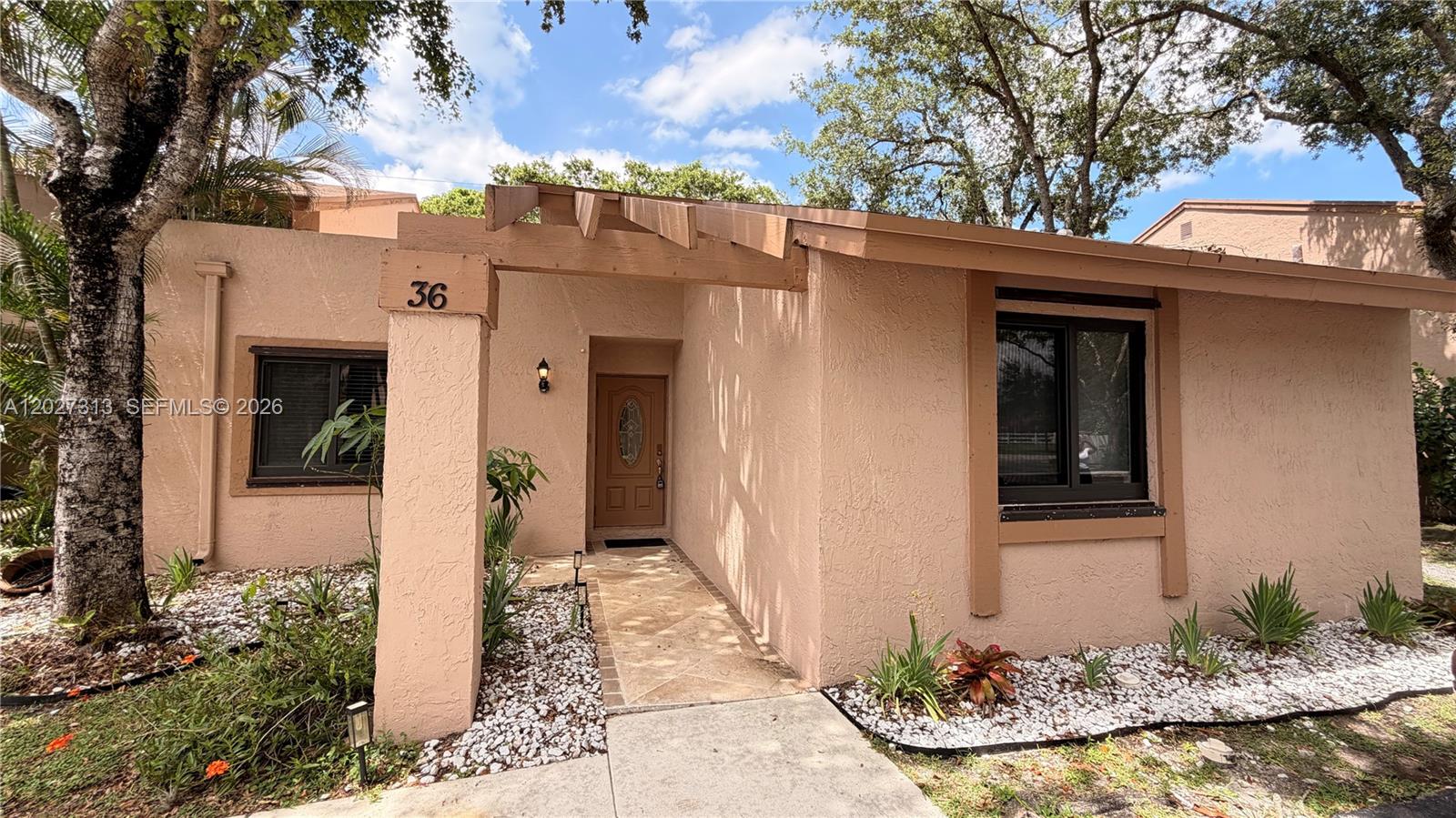 36 Chestnut Cir, 36