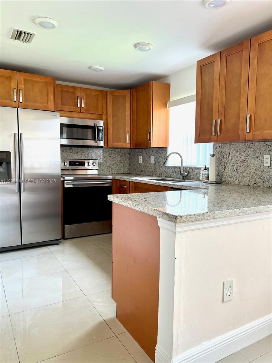 LAGUNA TROPICAL CONDO - Residential Lease