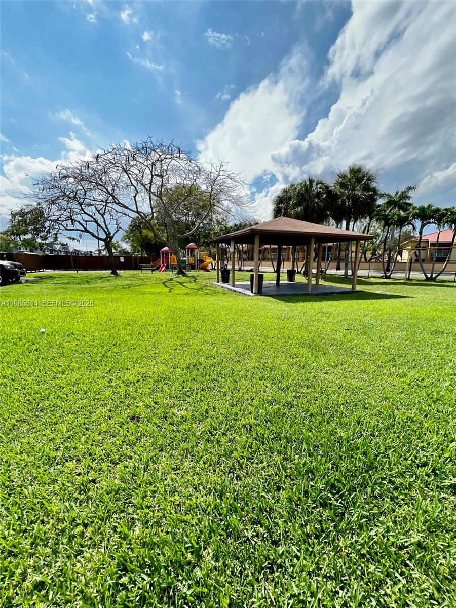 LAGUNA TROPICAL CONDO - Residential Lease