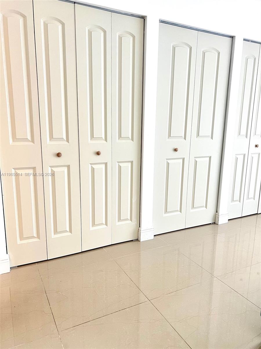 LAGUNA TROPICAL CONDO - Residential Lease