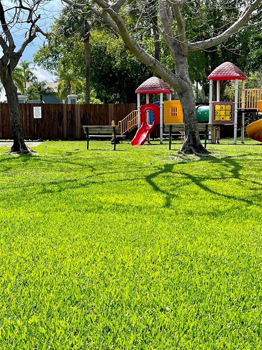 LAGUNA TROPICAL CONDO - Residential Lease