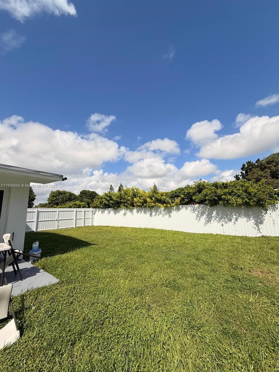 LEE BELL HOMES - Residential Lease