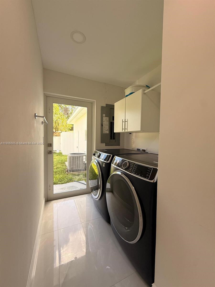 LEE BELL HOMES - Residential Lease