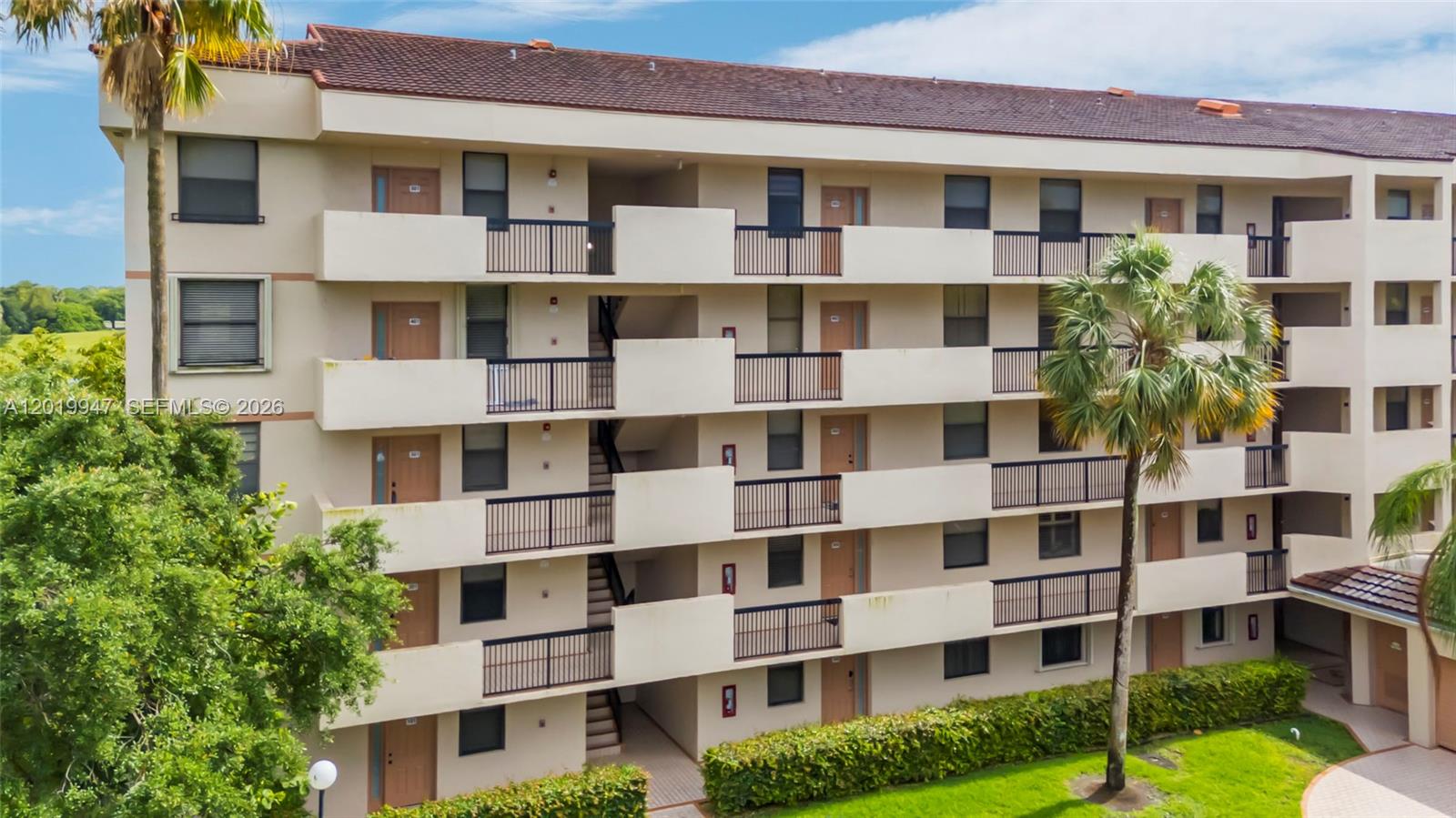 2768 S Carambola Cir S 401