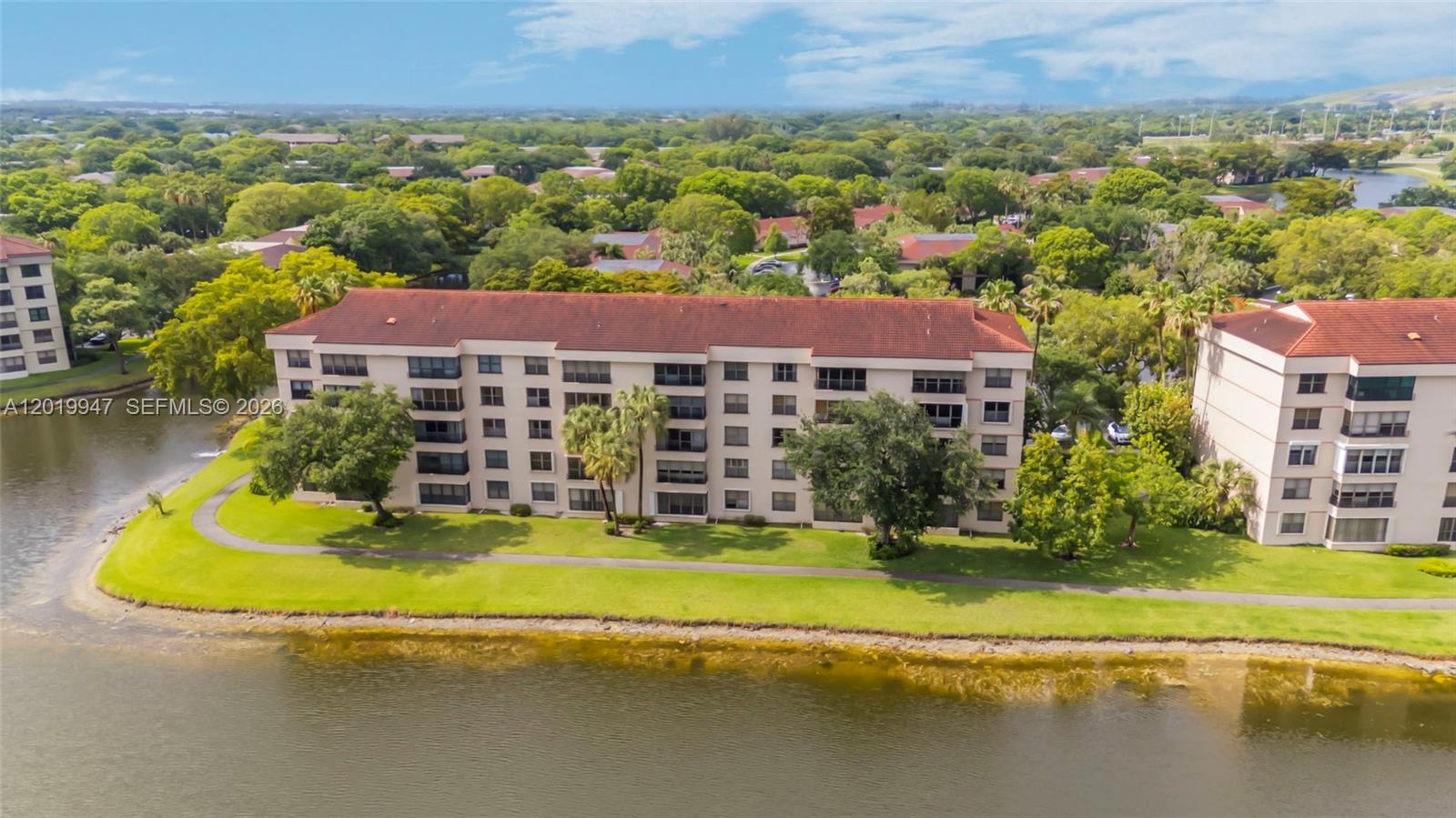 APPLEWOOD VILLAGE II-F CO - Residential