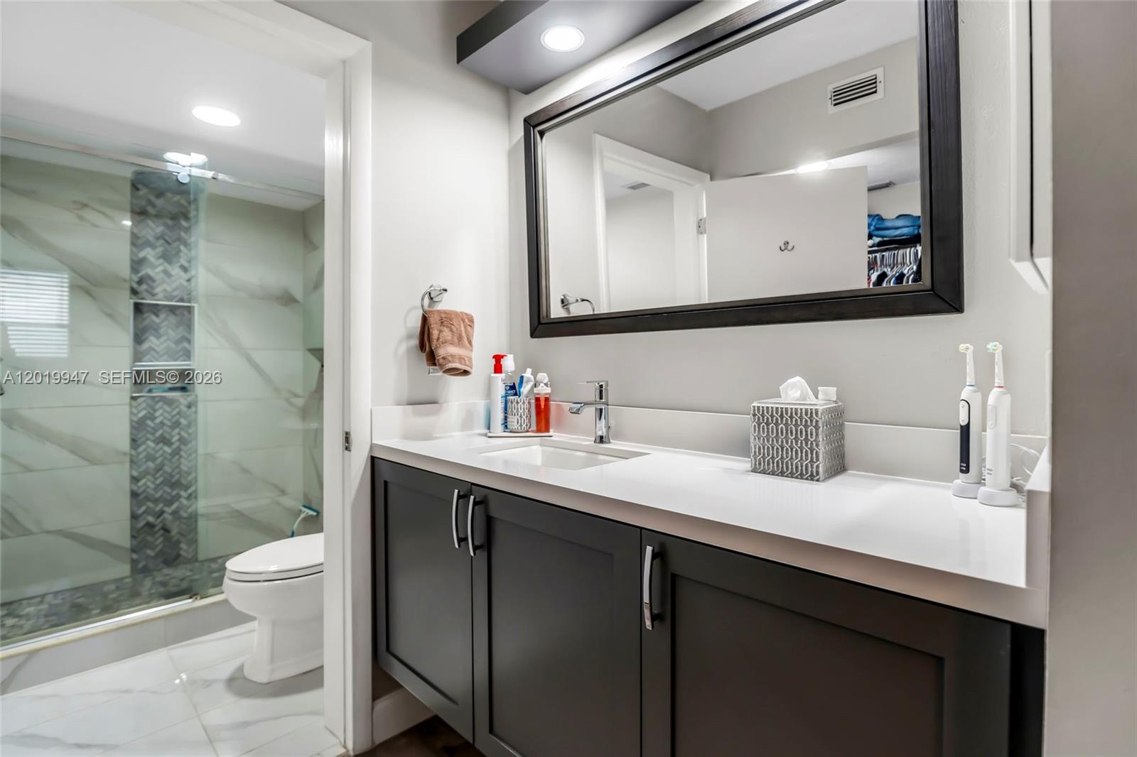 APPLEWOOD VILLAGE II-F CO - Residential