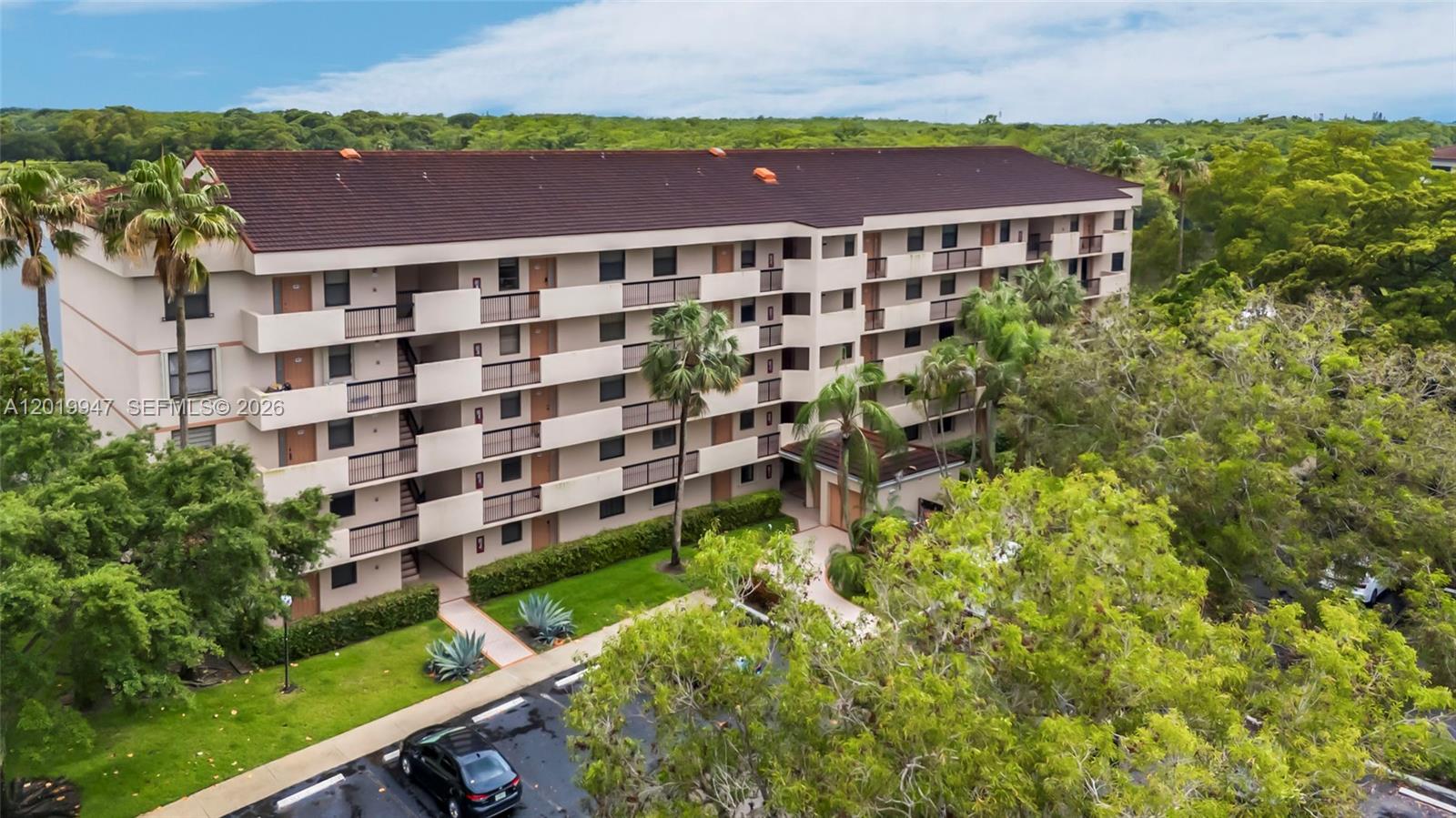 APPLEWOOD VILLAGE II-F CO - Residential