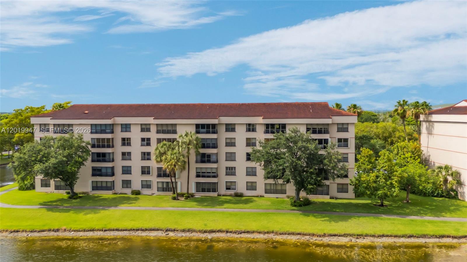 APPLEWOOD VILLAGE II-F CO - Residential