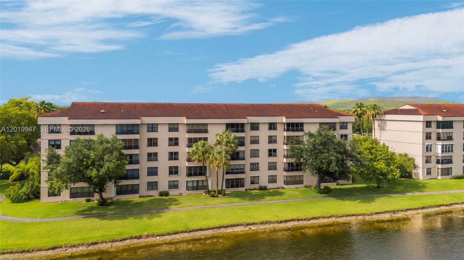 APPLEWOOD VILLAGE II-F CO - Residential