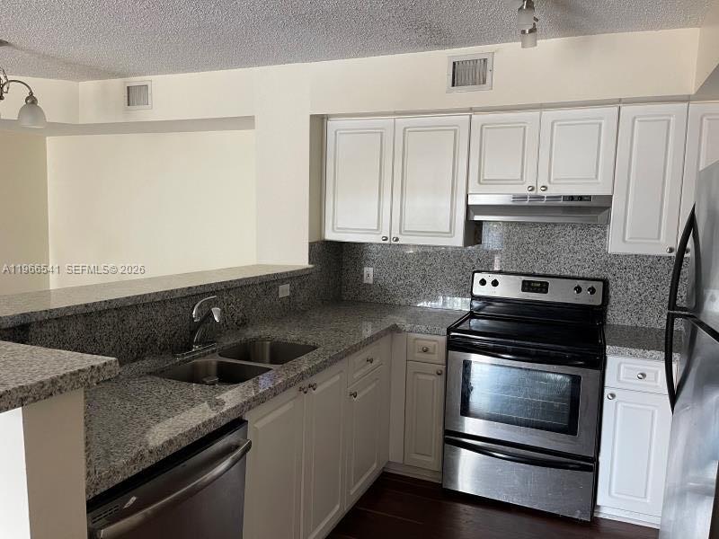 12148 Saint Andrews Pl 205