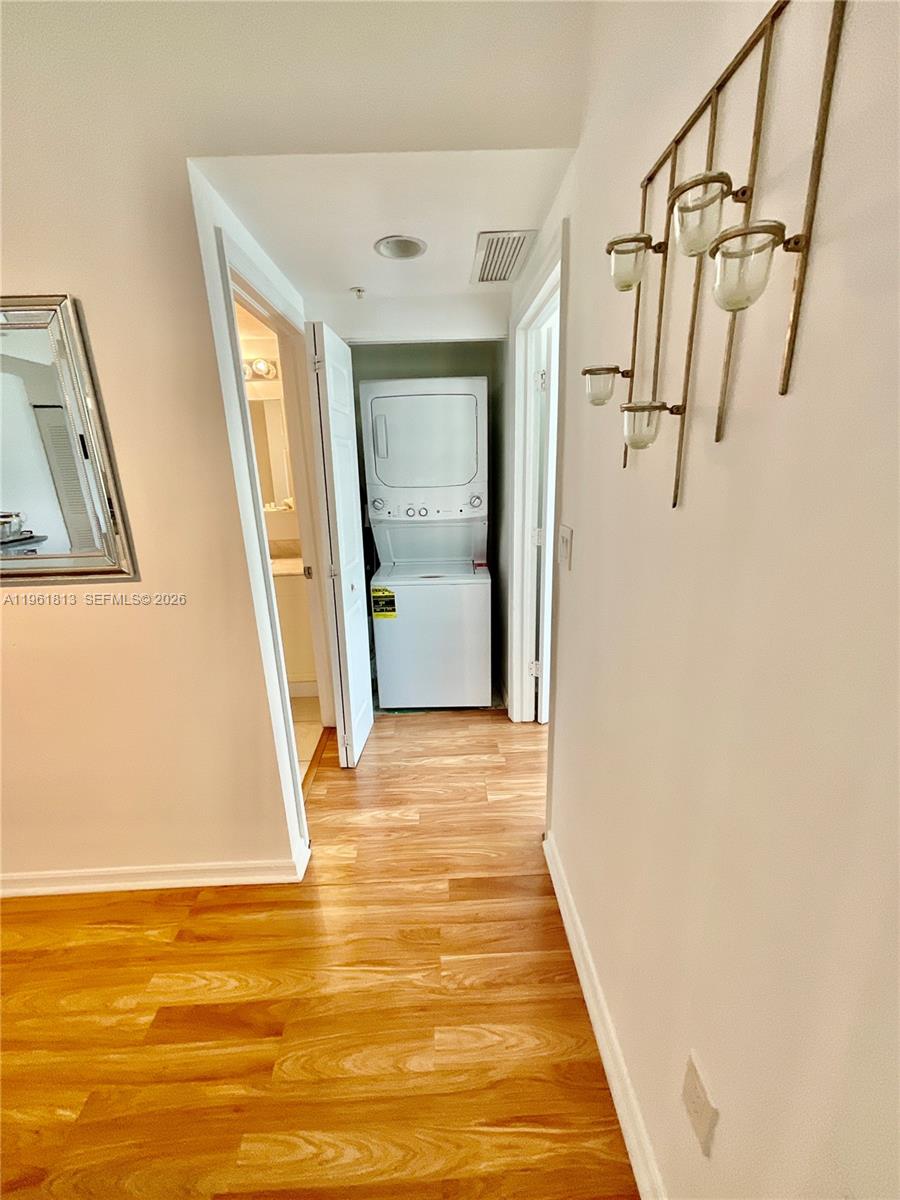 1800 BISCAYNE PLAZA CONDO - Residential