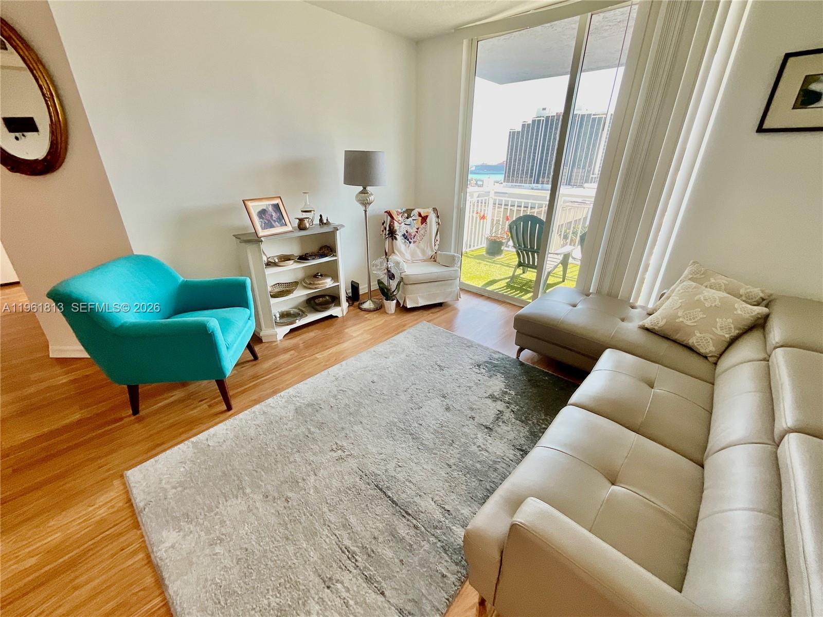 1800 BISCAYNE PLAZA CONDO - Residential