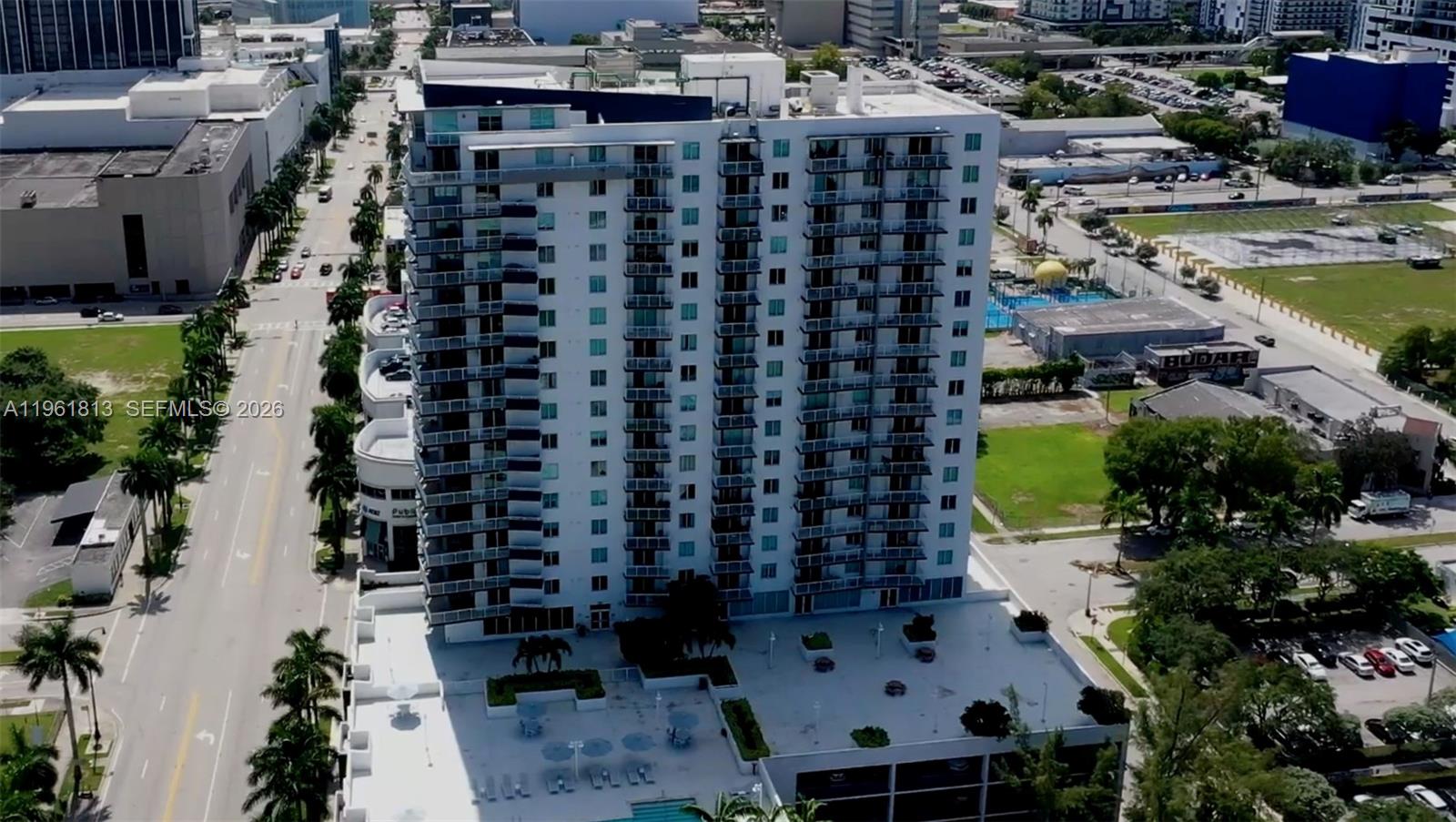 1800 BISCAYNE PLAZA CONDO - Residential