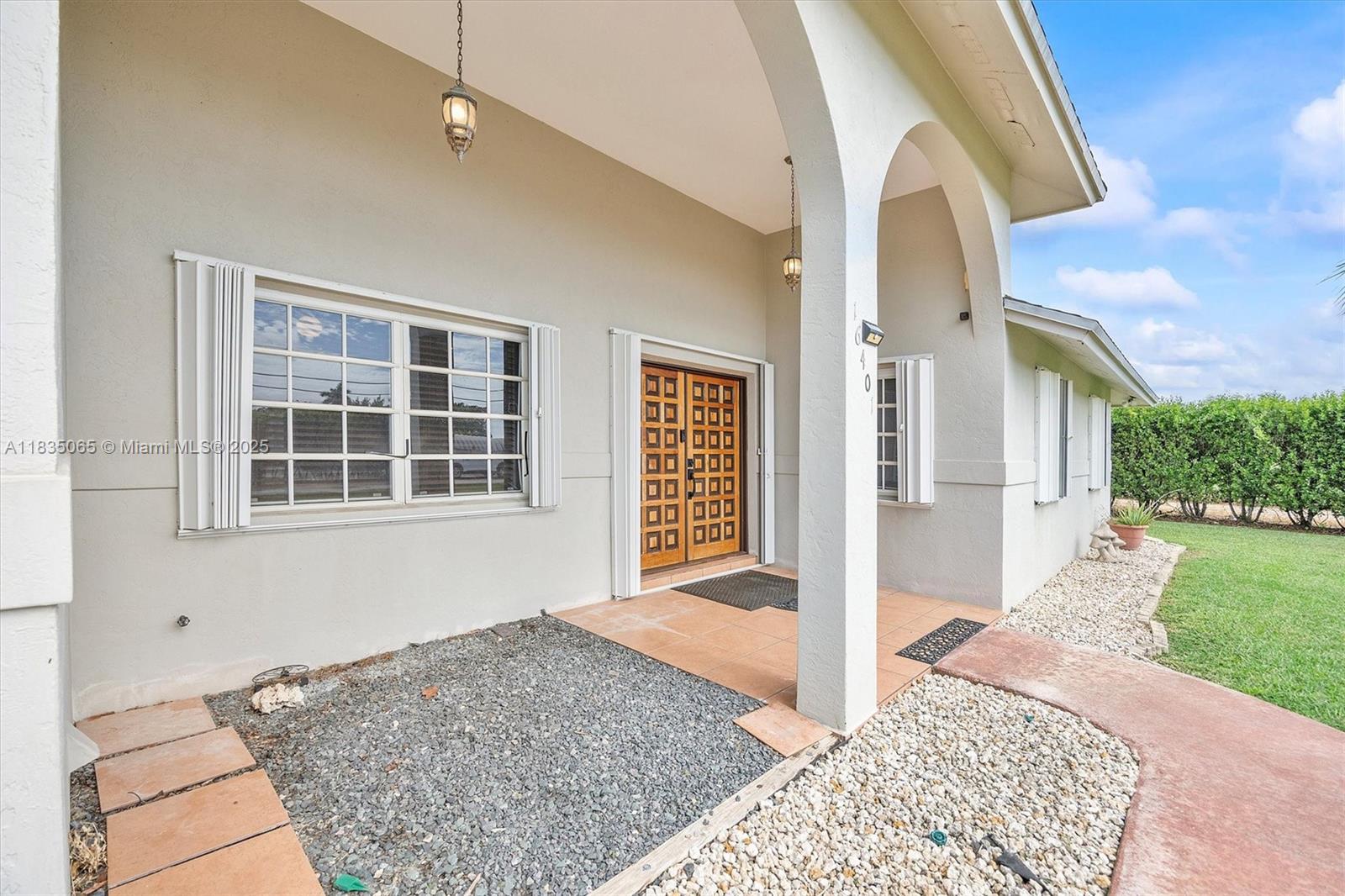 16401 SW 248th St, Homestead, FL, 33031/$746,995 2 16401 SW 248th St