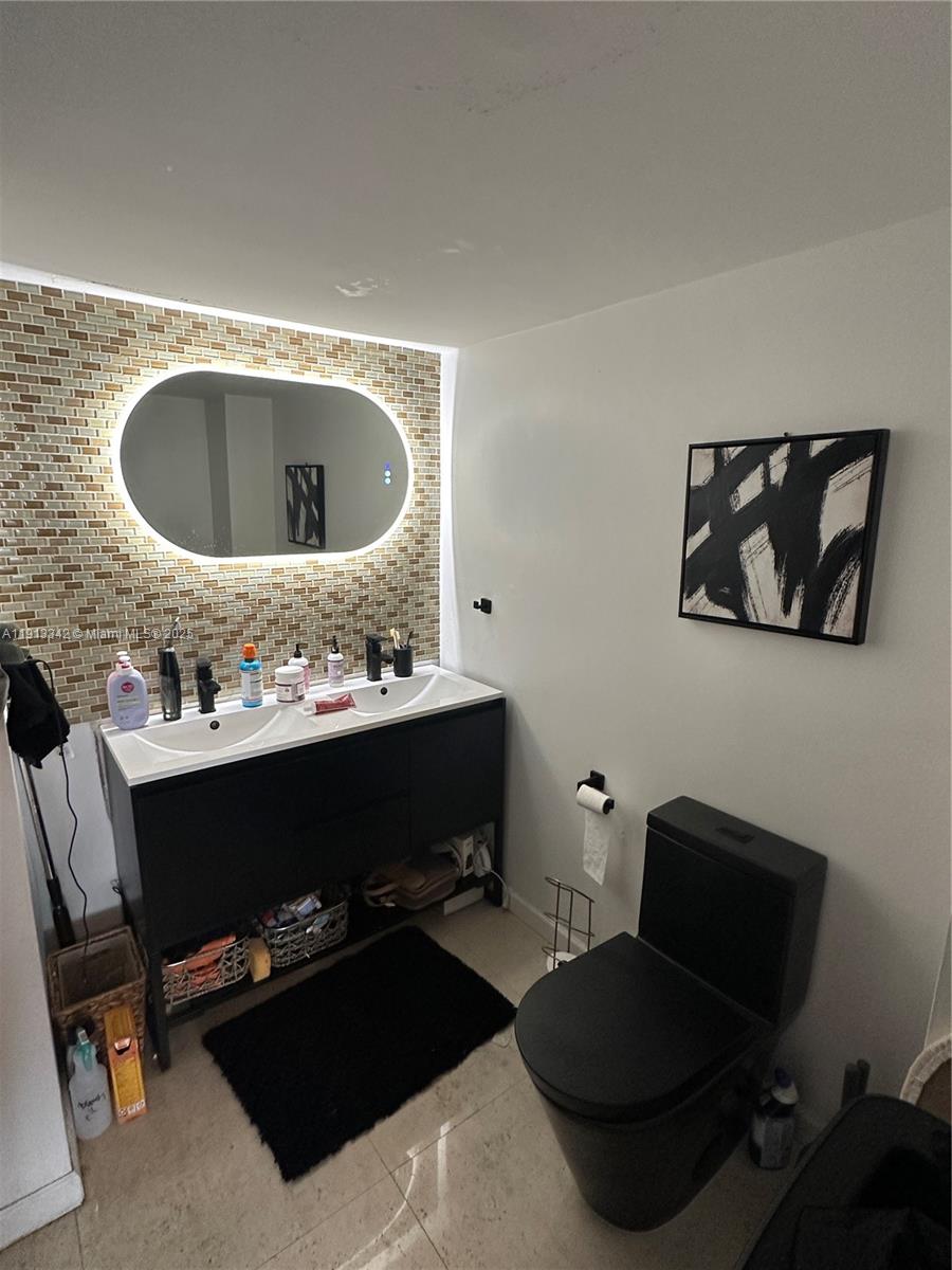 VENETIA CONDO - Residential Lease