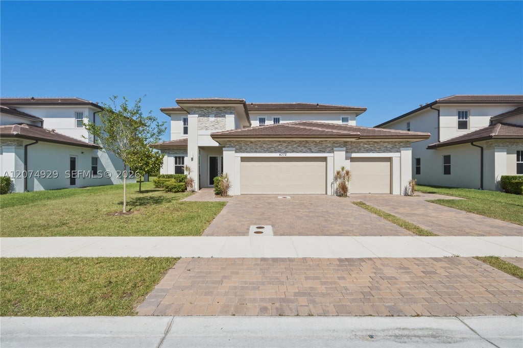 Photo of 4372 SW 122nd Ter, Davie, FL 33330 (MLS # A12074929)