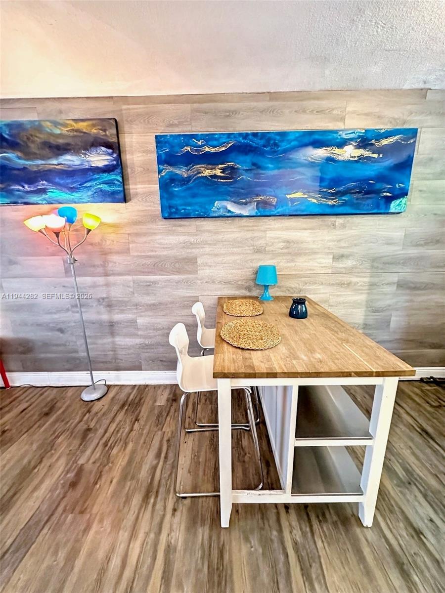 COCO PALM CONDO - Residential Lease