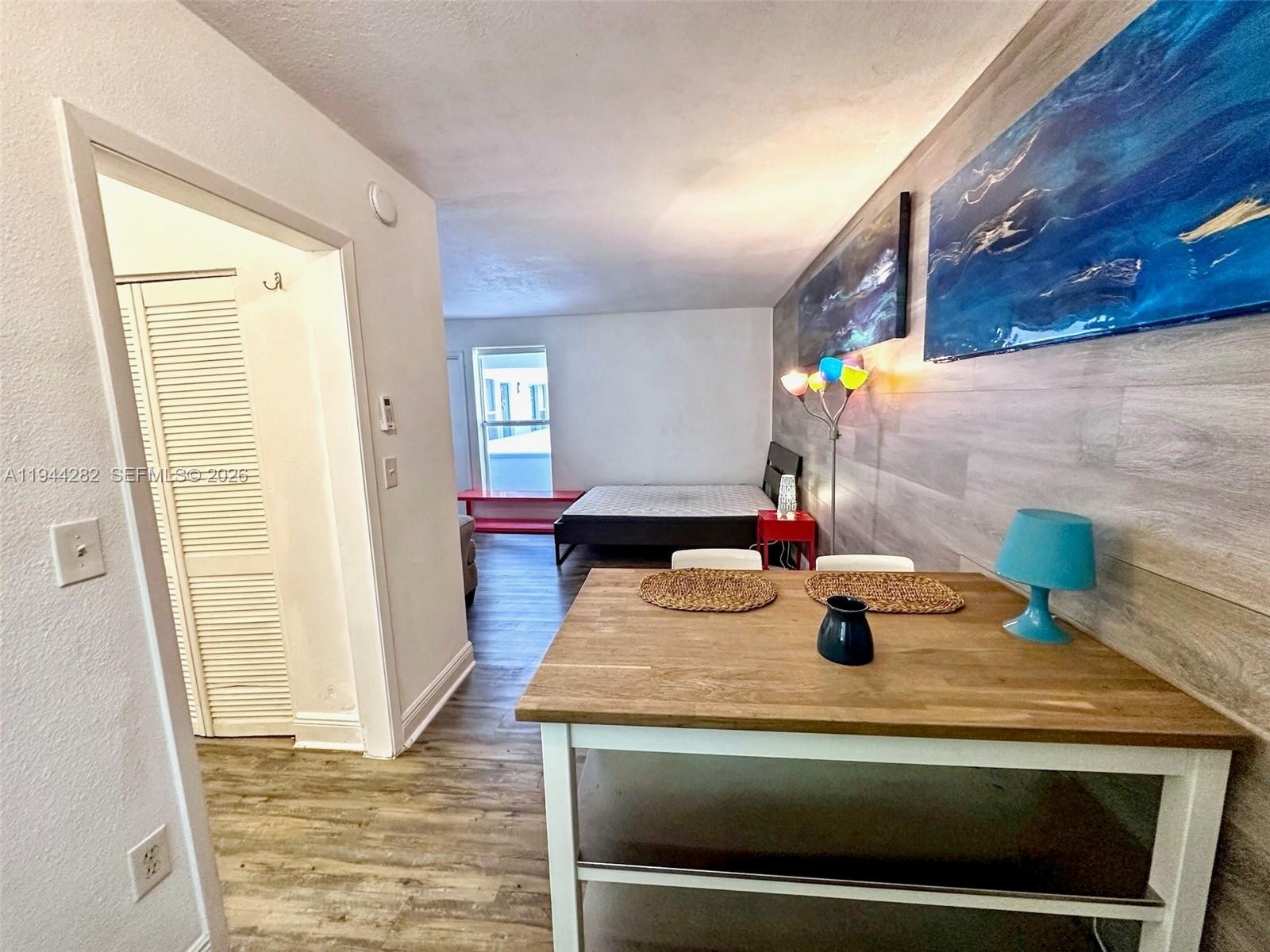 COCO PALM CONDO - Residential Lease