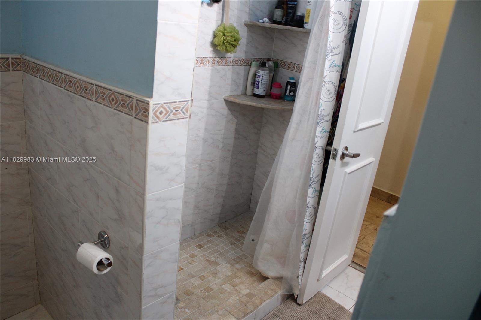 SOUTHWOOD 6TH ADDN - Residential