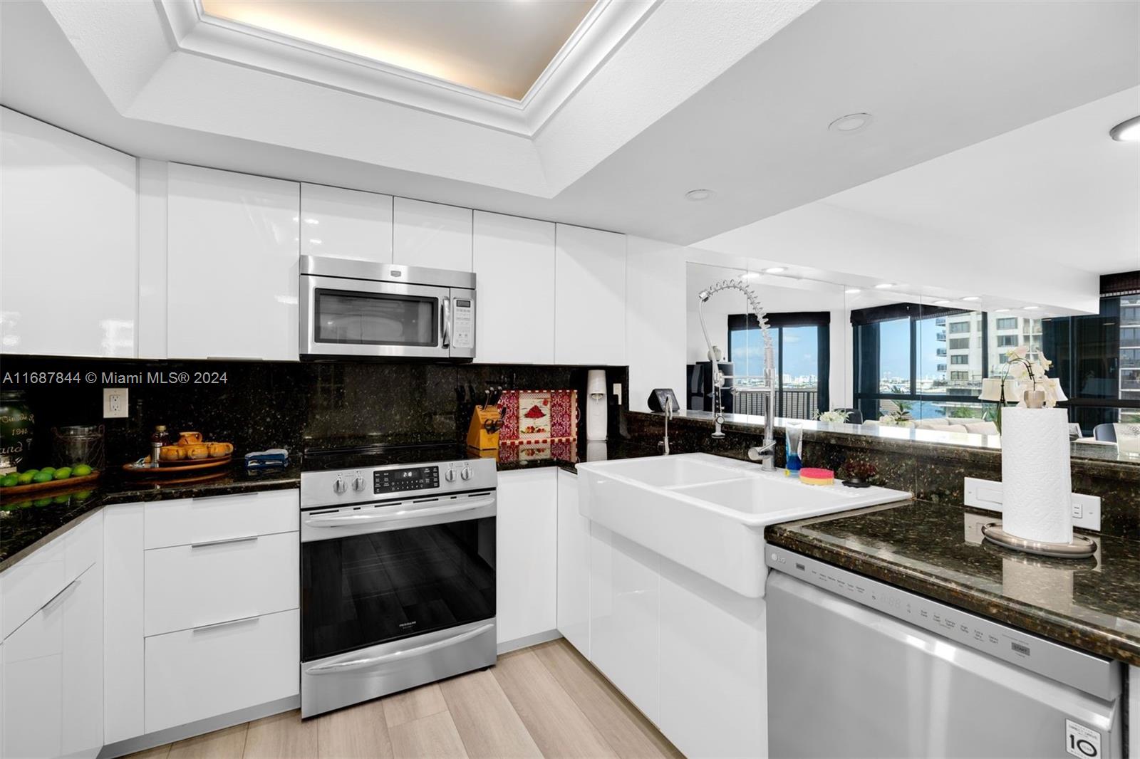 BRICKELL KEY ONE CONDO - Residential