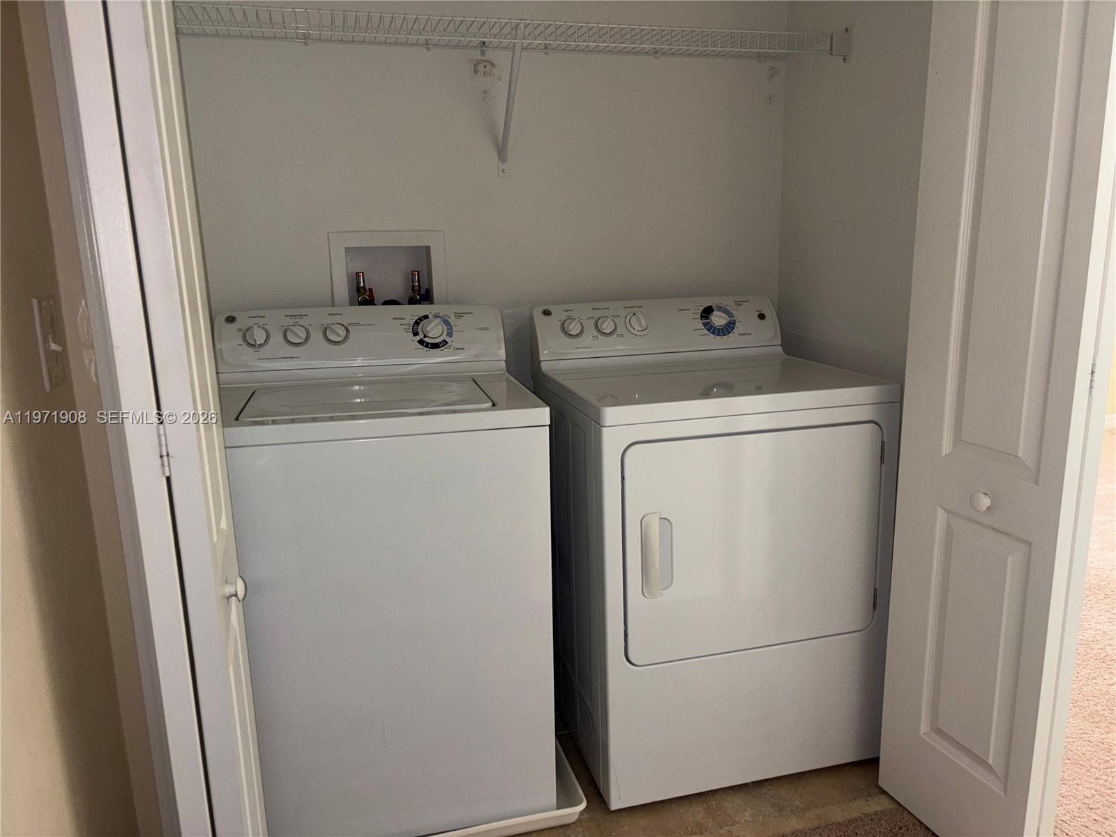 AMBERLEE TOWNHOMES - Residential