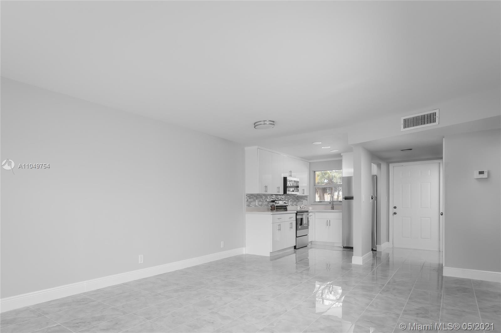 SUNRISE LAKES 7 CONDO - Residential