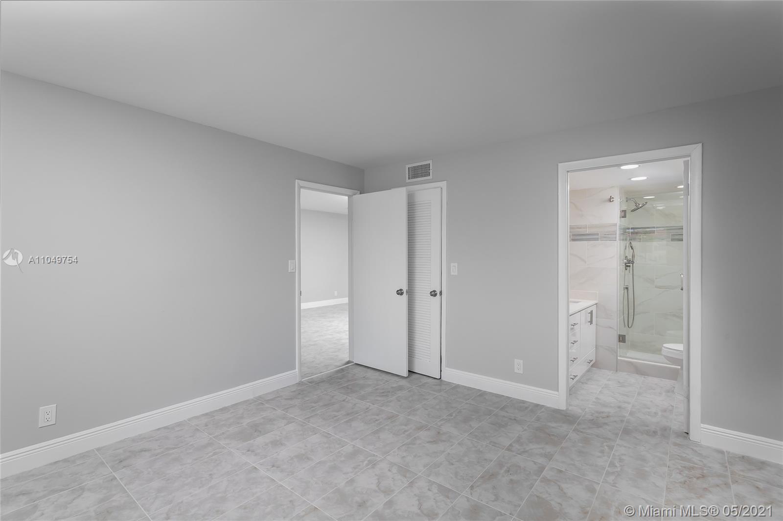 SUNRISE LAKES 7 CONDO - Residential