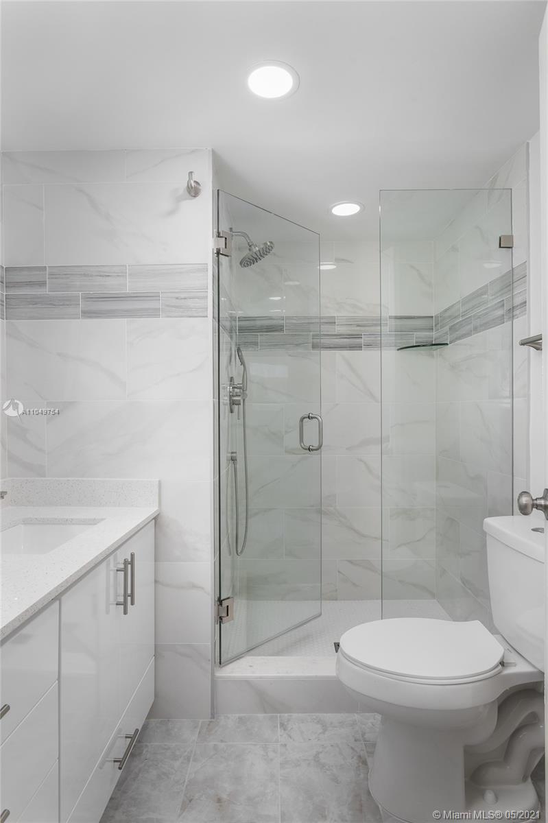 SUNRISE LAKES 7 CONDO - Residential