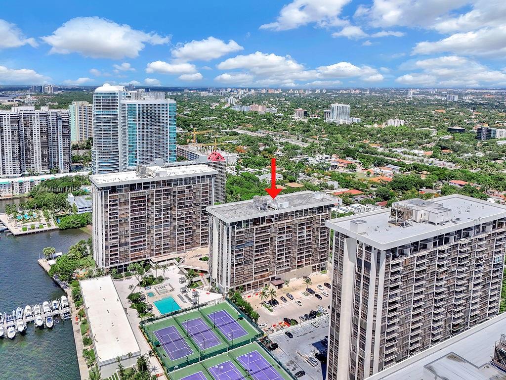 BRICKELL PLACE PHASE II C - Residential