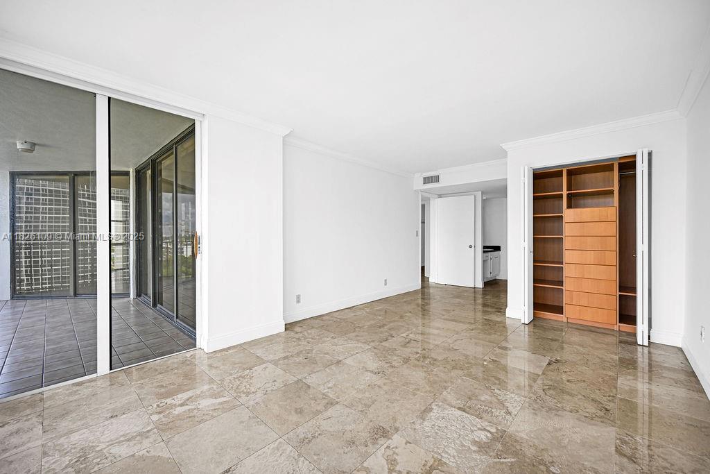 BRICKELL PLACE PHASE II C - Residential