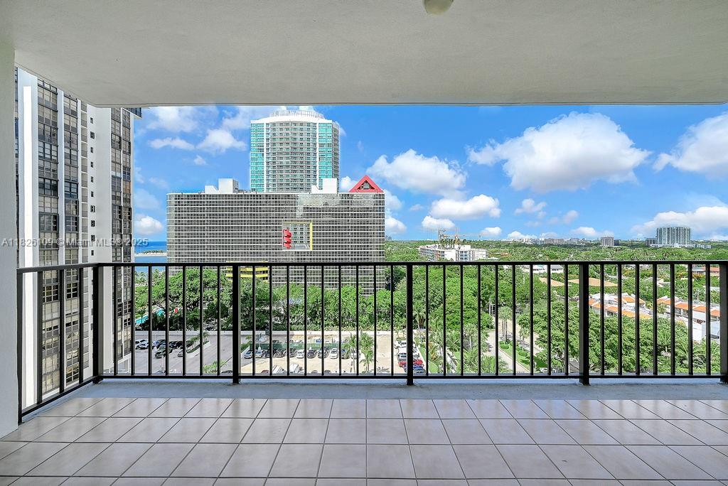 BRICKELL PLACE PHASE II C - Residential