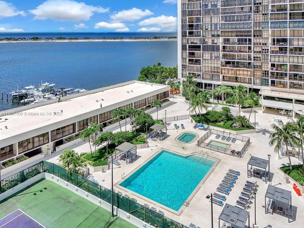 BRICKELL PLACE PHASE II C - Residential