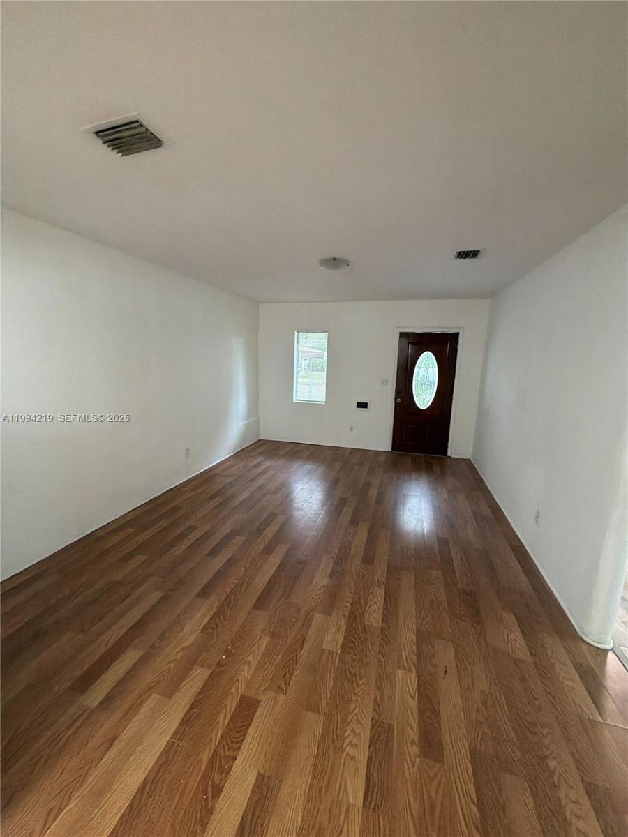 CRESTWOOD - Residential Lease