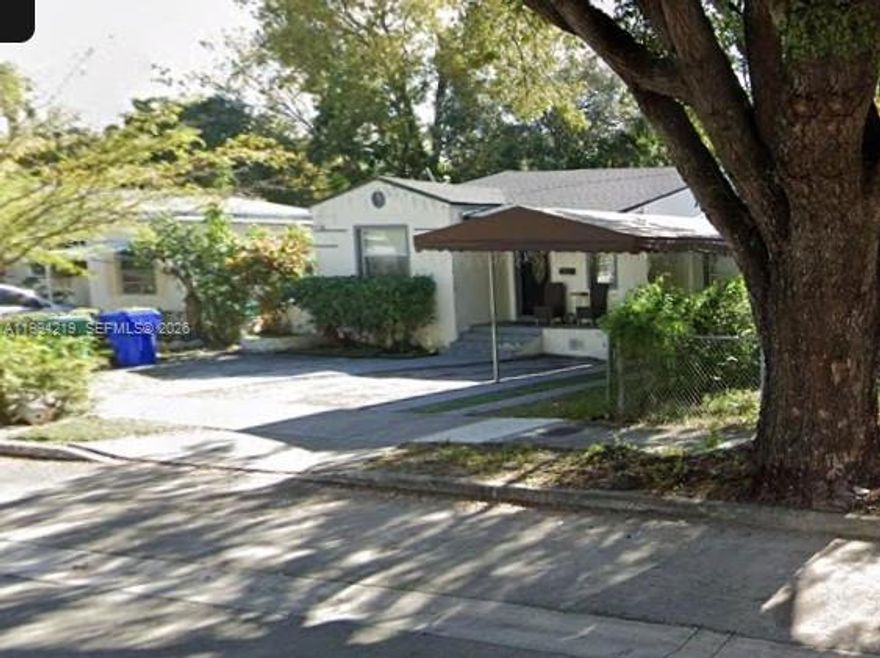 Charming 3-Bedroom + Den Home in the Heart of Miami

Experience the best of Miami living in this beautifully maintained 3-bedroom + Den, 1-bathroom single-family home. Located in a vibrant and rapidly developing neighborhood, this residence offers the perfect blend of comfort, convenience, and privacy.

The Home
Step inside to a bright, functional layout designed for modern living. This home is perfect for families or professionals looking for extra space.

- Spacious Living: Three well-sized bedrooms with ample natural light.
- Convenience: Say goodbye to the laundromat with your own in-unit washer and dryer.
- Parking: Includes 2 dedicated off-street parking spaces with option for at least 1 more car, a rare find in the city!
- Outdoor Space: Enjoy a private yard perfect for morning coffee or weekend relaxation.

Lease Details & Requirements
We are looking for responsible tenants who meet the following criteria:
- Utilities: Tenant is responsible for all utilities (Water, Electricity, Trash, Internet, lawn).
- Credit Score: Minimum 650 required.
- Income: Proof of gross monthly income at least 3x the monthly rent.

Move-in Costs:
- First Month’s Rent.
- Security Deposit (Equivalent to 1 month's rent).

Ready to see it in person? Contact us to schedule showing today!